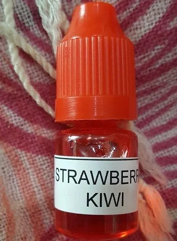 Strawberry Kiwi Liquid Incense 5ml bottle with strawberry and kiwi flavor labeling